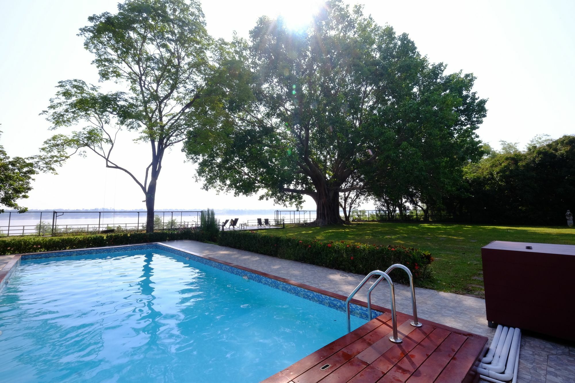Bo Tree Cottage On The River Mukdahan Exterior foto